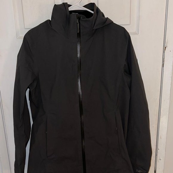 Arc'teryx Jackets & Blazers - Arc'teryx Grey Long Jacket Women's Size L
